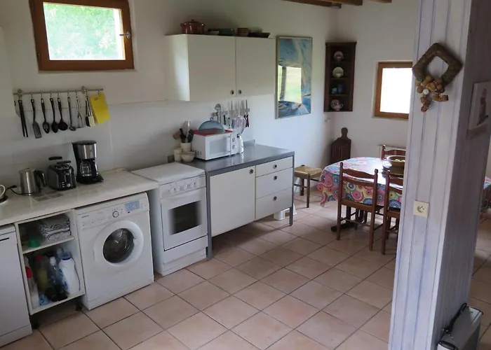 Les Bardinieres For Zoo Fleche Bed and Breakfast